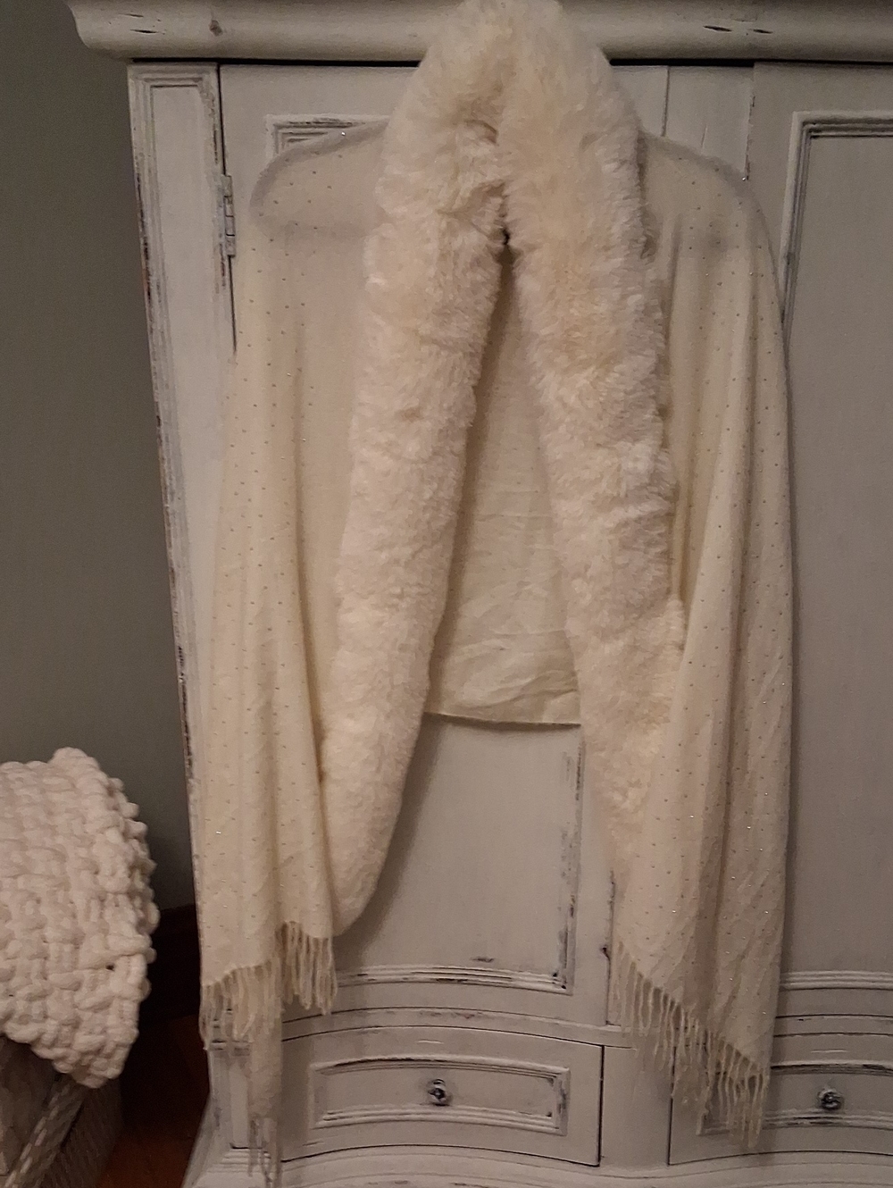 Jessica Cream Faux-Fur Trim Open-Front Shawl